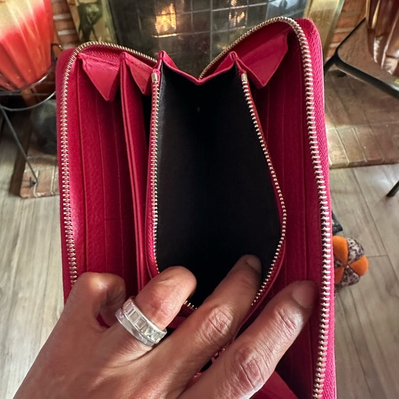 Authentic GUCCI Sukey Wallets leather - Picture 4 of 6